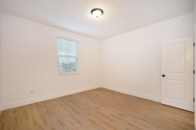 2327 5th Ave, Sacramento, CA 95818