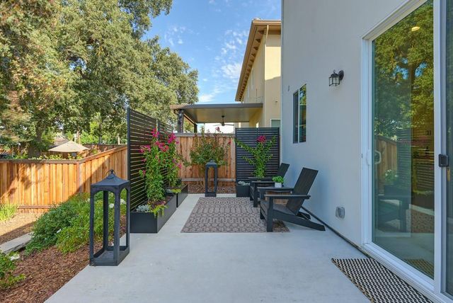 2327 5th Ave, Sacramento, CA 95818