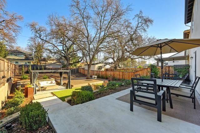 2327 5th Ave, Sacramento, CA 95818