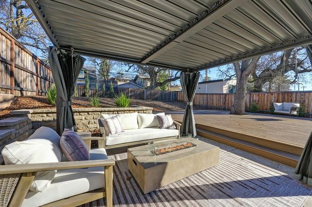 2327 5th Ave, Sacramento, CA 95818