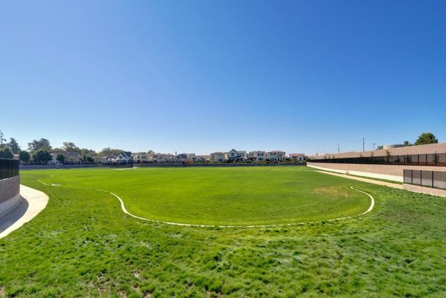 2327 5th Ave, Sacramento, CA 95818