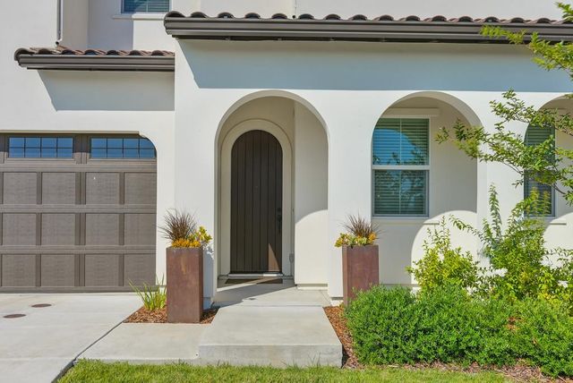 2327 5th Ave, Sacramento, CA 95818