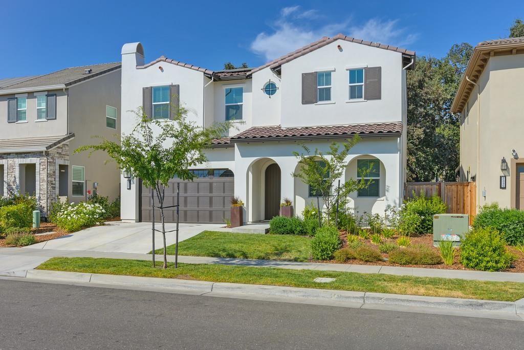 2327 5th Ave, Sacramento, CA 95818