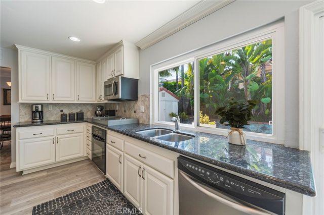 10488 Sioux River, Fountain Valley, CA 92708
