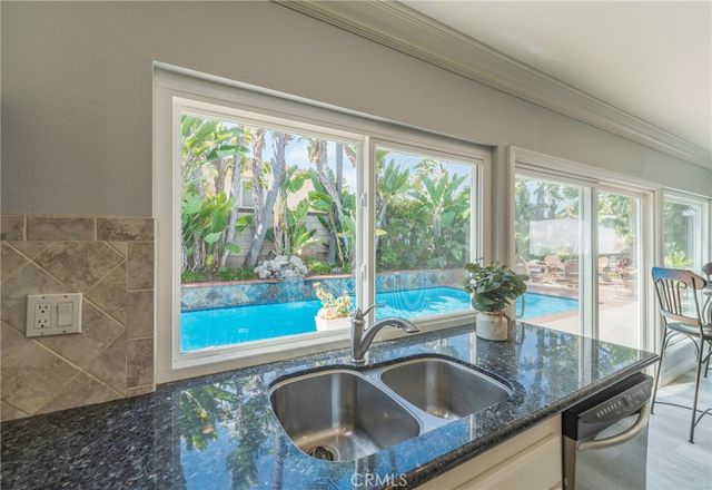 10488 Sioux River, Fountain Valley, CA 92708
