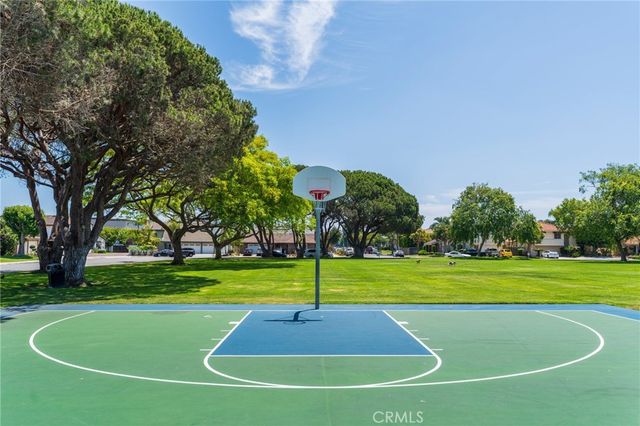 10488 Sioux River, Fountain Valley, CA 92708