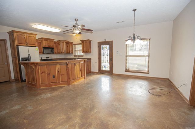 2300 Lorance Dr, Little Rock, AR 72206