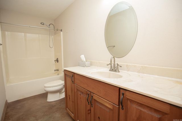 2300 Lorance Dr, Little Rock, AR 72206