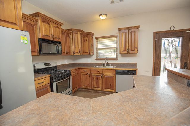 2300 Lorance Dr, Little Rock, AR 72206
