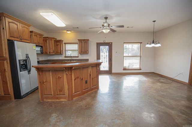 2300 Lorance Dr, Little Rock, AR 72206