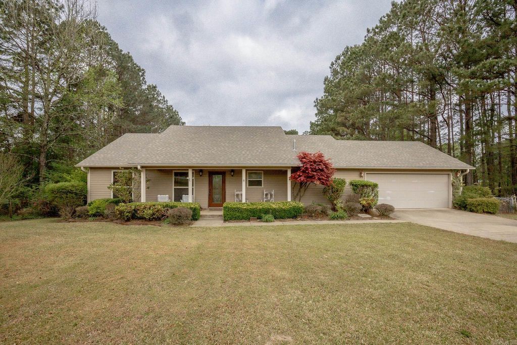 2300 Lorance Dr, Little Rock, AR 72206