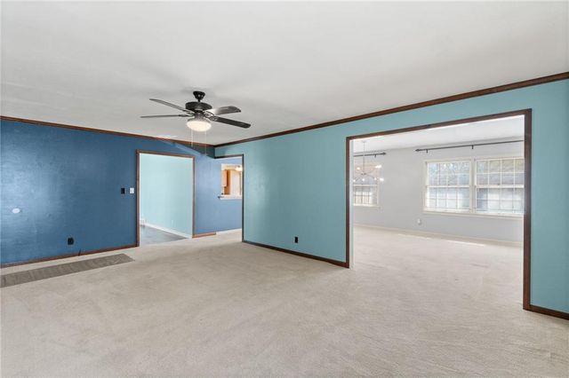 3432 NE 46TH Street, Kansas City, MO 64117