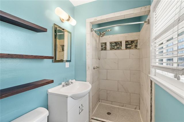 3432 NE 46TH Street, Kansas City, MO 64117