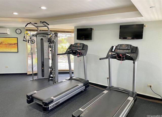 440 Olohana Street 1612, Honolulu, HI 96815