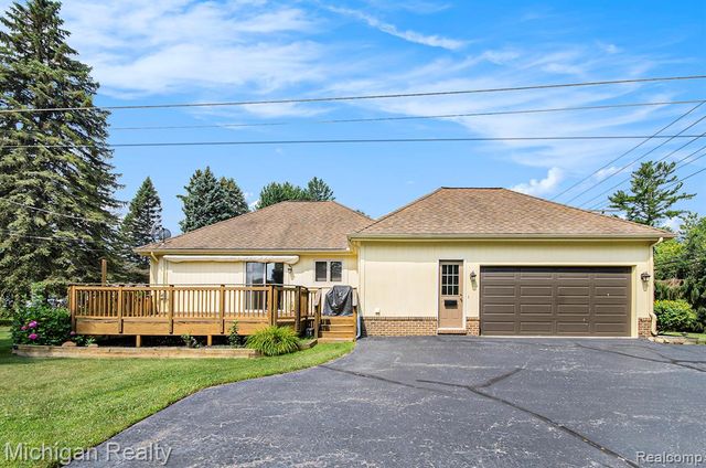 3531 E Commerce Road, Commerce Twp, MI 48382