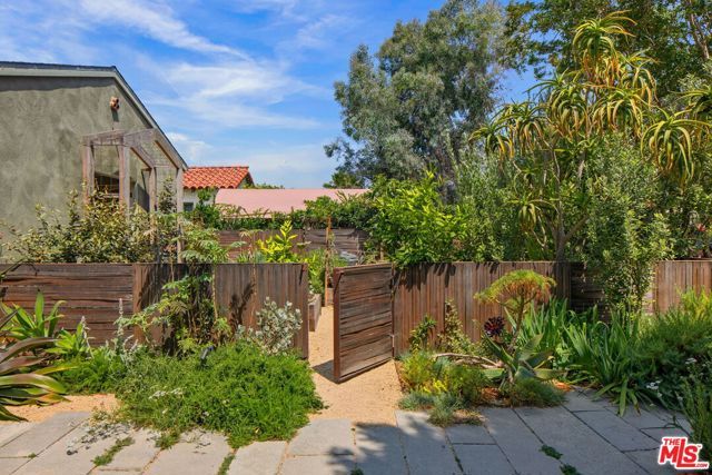 2255 Wellesley Avenue, Los Angeles, CA 90064