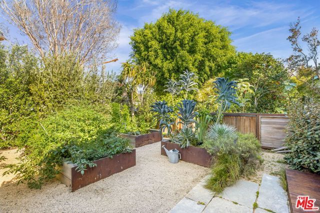 2255 Wellesley Avenue, Los Angeles, CA 90064