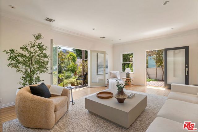 2255 Wellesley Avenue, Los Angeles, CA 90064