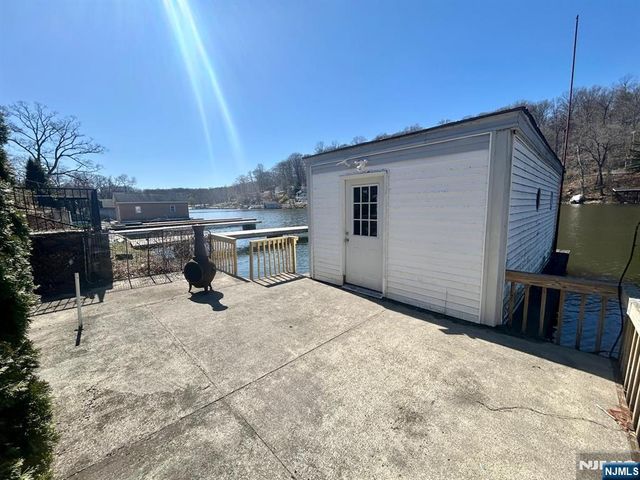 38 River Styx Road, Hopatcong, NJ 07843