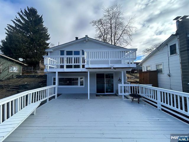 38 River Styx Road, Hopatcong, NJ 07843