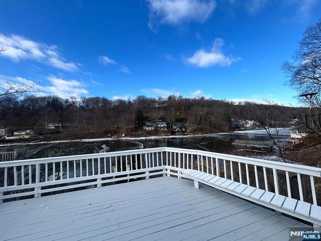 38 River Styx Road, Hopatcong, NJ 07843
