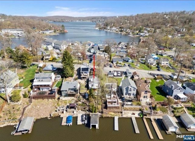 38 River Styx Road, Hopatcong, NJ 07843