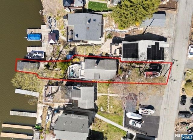 38 River Styx Road, Hopatcong, NJ 07843