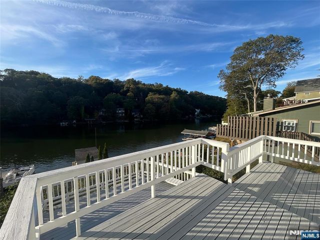 38 River Styx Road, Hopatcong, NJ 07843