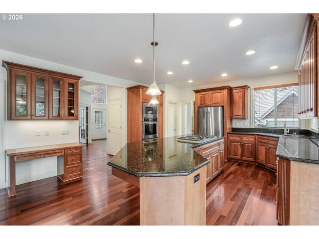 17273 Sw SOREN Ct, Beaverton, OR 97007