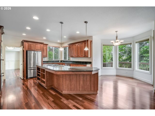 17273 Sw SOREN Ct, Beaverton, OR 97007