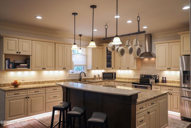 319 Ashworth Manor Court, Wilmington, NC 28412