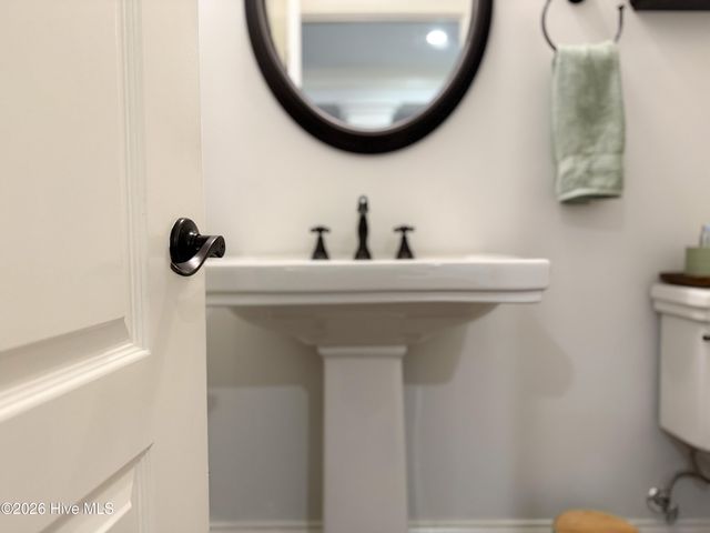 319 Ashworth Manor Court, Wilmington, NC 28412