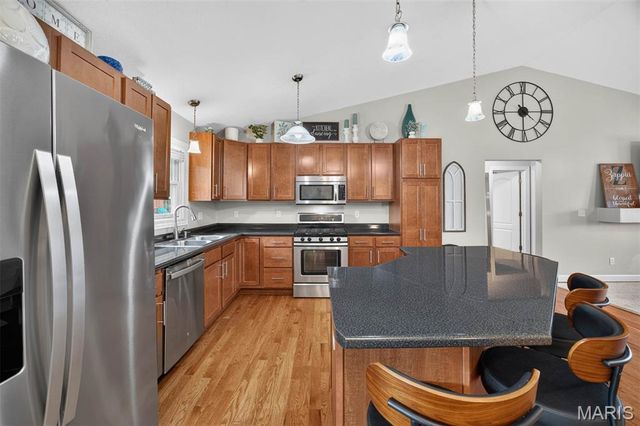 115 N Porte Drive, Highland, IL 62249