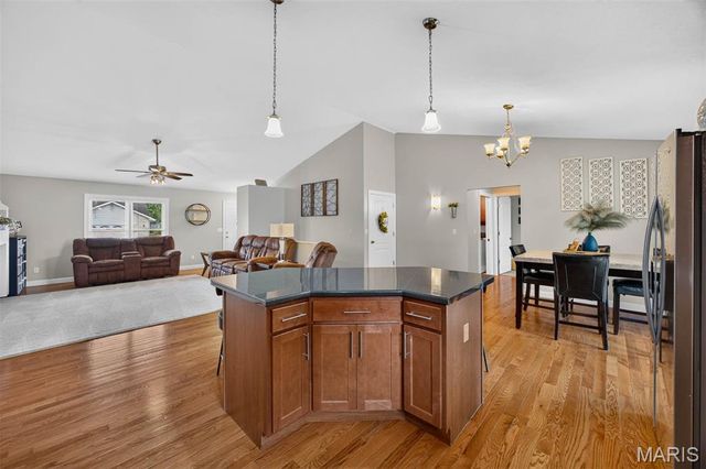 115 N Porte Drive, Highland, IL 62249