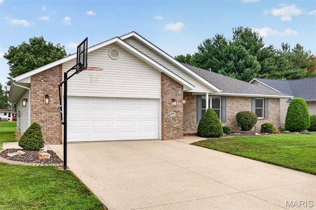 115 N Porte Drive, Highland, IL 62249