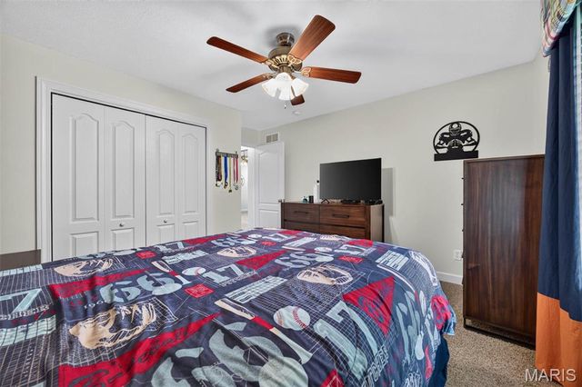 115 N Porte Drive, Highland, IL 62249
