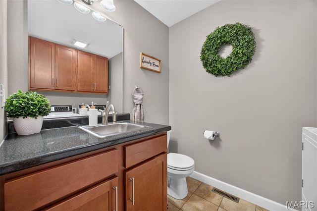 115 N Porte Drive, Highland, IL 62249