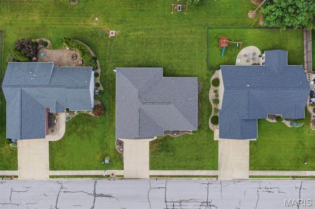 115 N Porte Drive, Highland, IL 62249