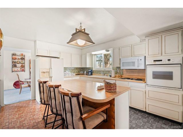 398 Uvalda St, Aurora, CO 80011