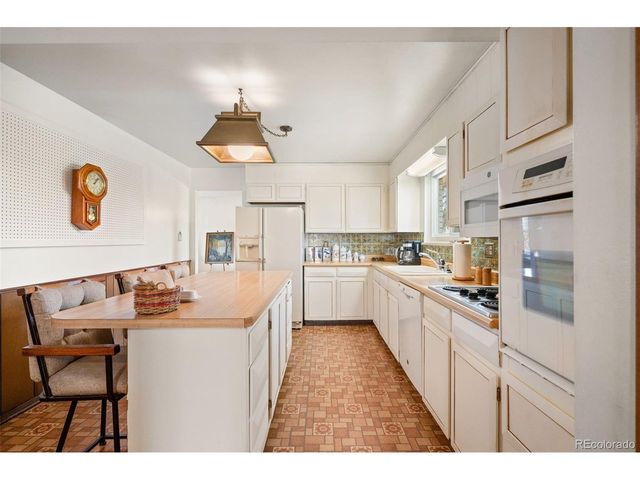 398 Uvalda St, Aurora, CO 80011