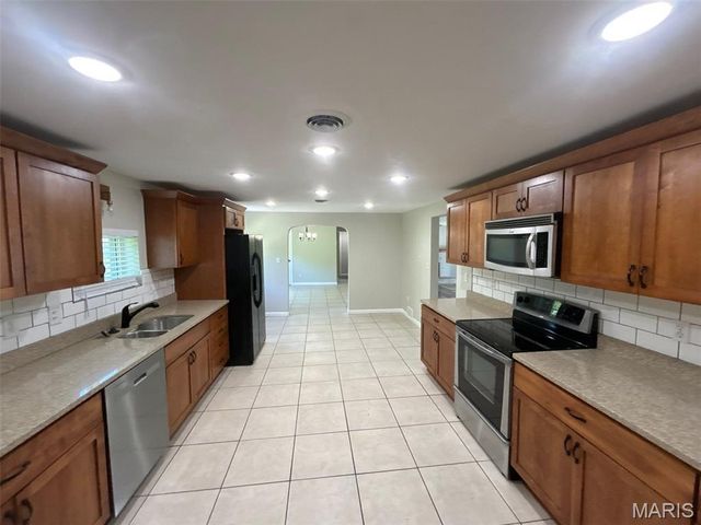 867 Lincoln Drive, Imperial, MO 63052