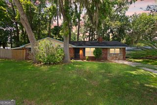 165 Pine Circle, Brunswick, GA 31520