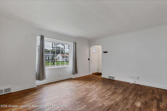 1410 Loraine Avenue, Lansing, MI 48910