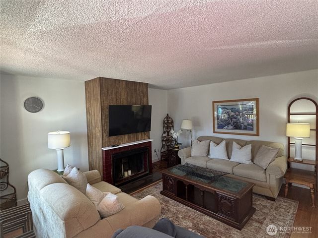 7265 E Harrison Street #A, Port Orchard, WA 98366