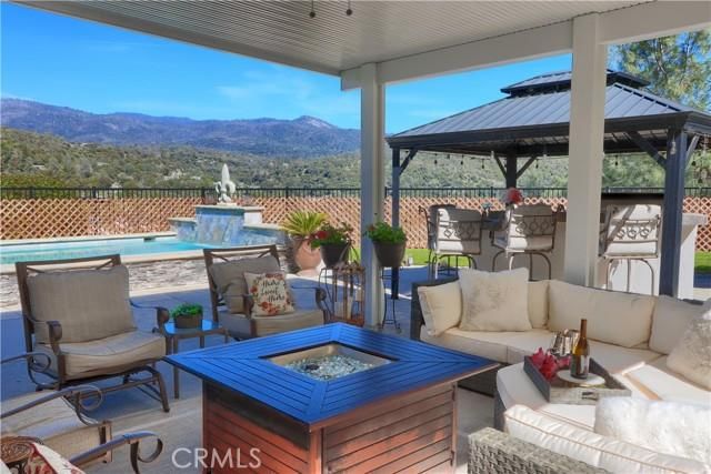 42038 Empty Creek, Oakhurst, CA 93644