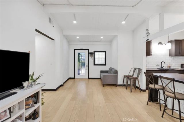 923 Hallwood Avenue, Pomona, CA 91767