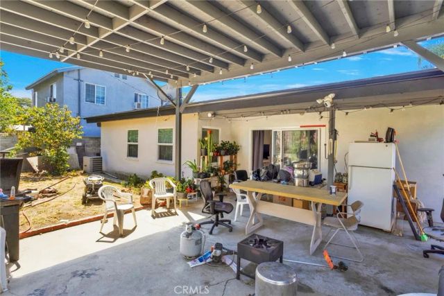 923 Hallwood Avenue, Pomona, CA 91767