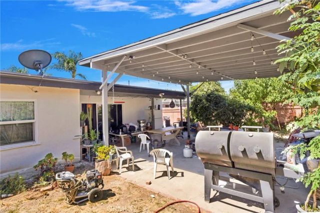 923 Hallwood Avenue, Pomona, CA 91767