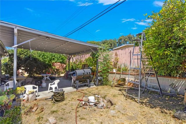 923 Hallwood Avenue, Pomona, CA 91767