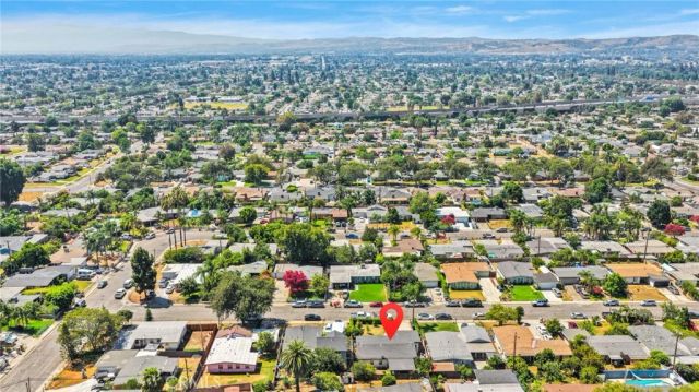 923 Hallwood Avenue, Pomona, CA 91767